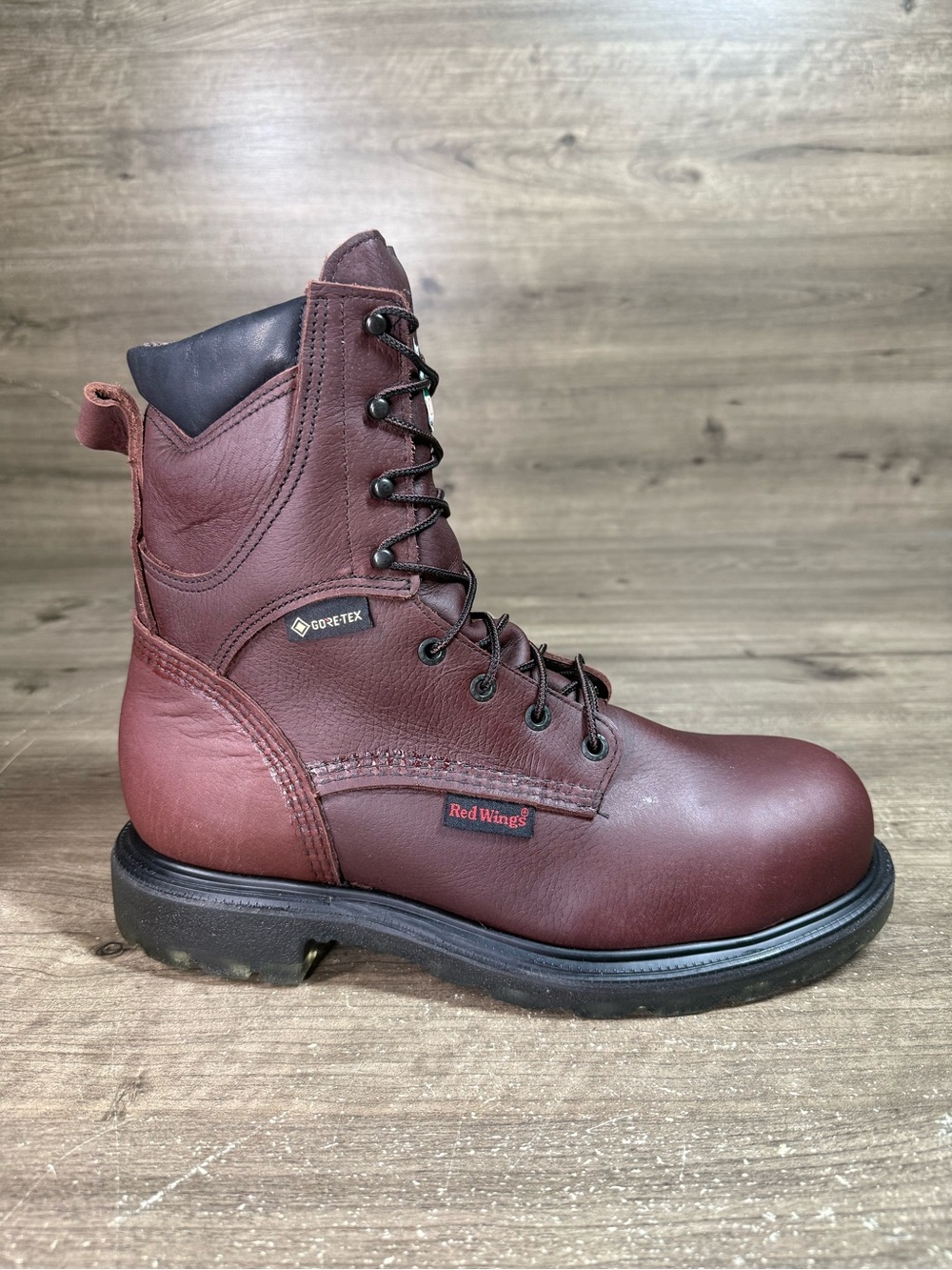 Red Wing 2414 Mens 9.5 EEE Gore-Tex Steel Toe Waterproof Work Boots USA NEW